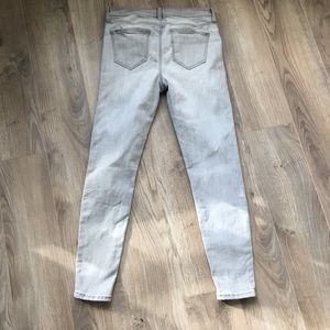 Realm Denim Ankle Skinny - Light Grey